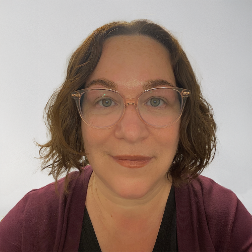 Amy Fields Headshot