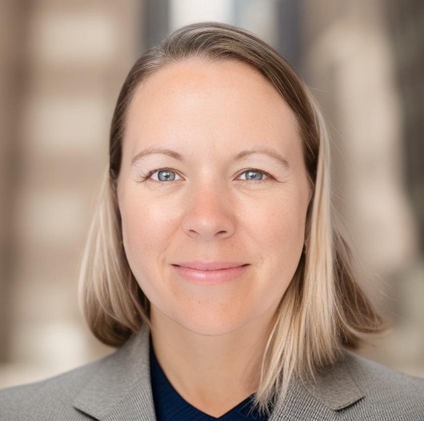 Erin Alexander headshot